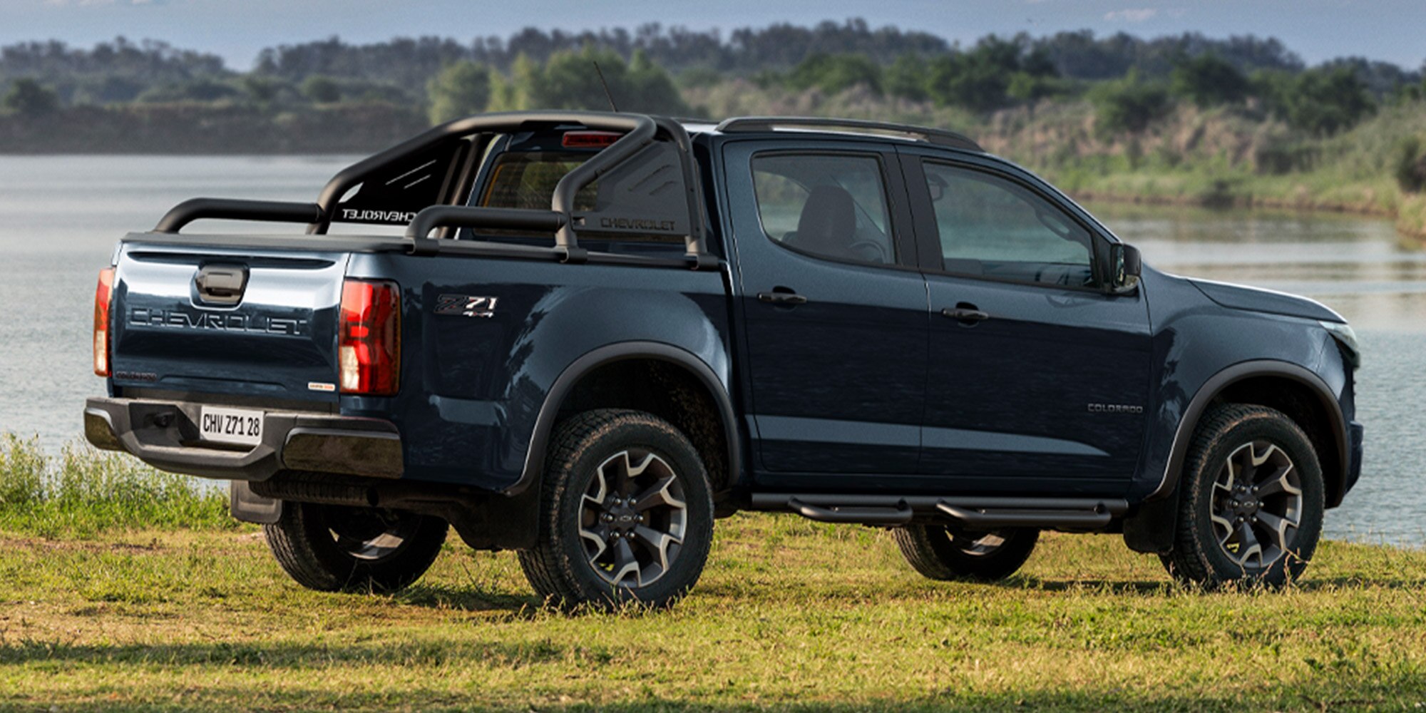 Chevrolet Colorado pickup 4x4 vista lateral trasera